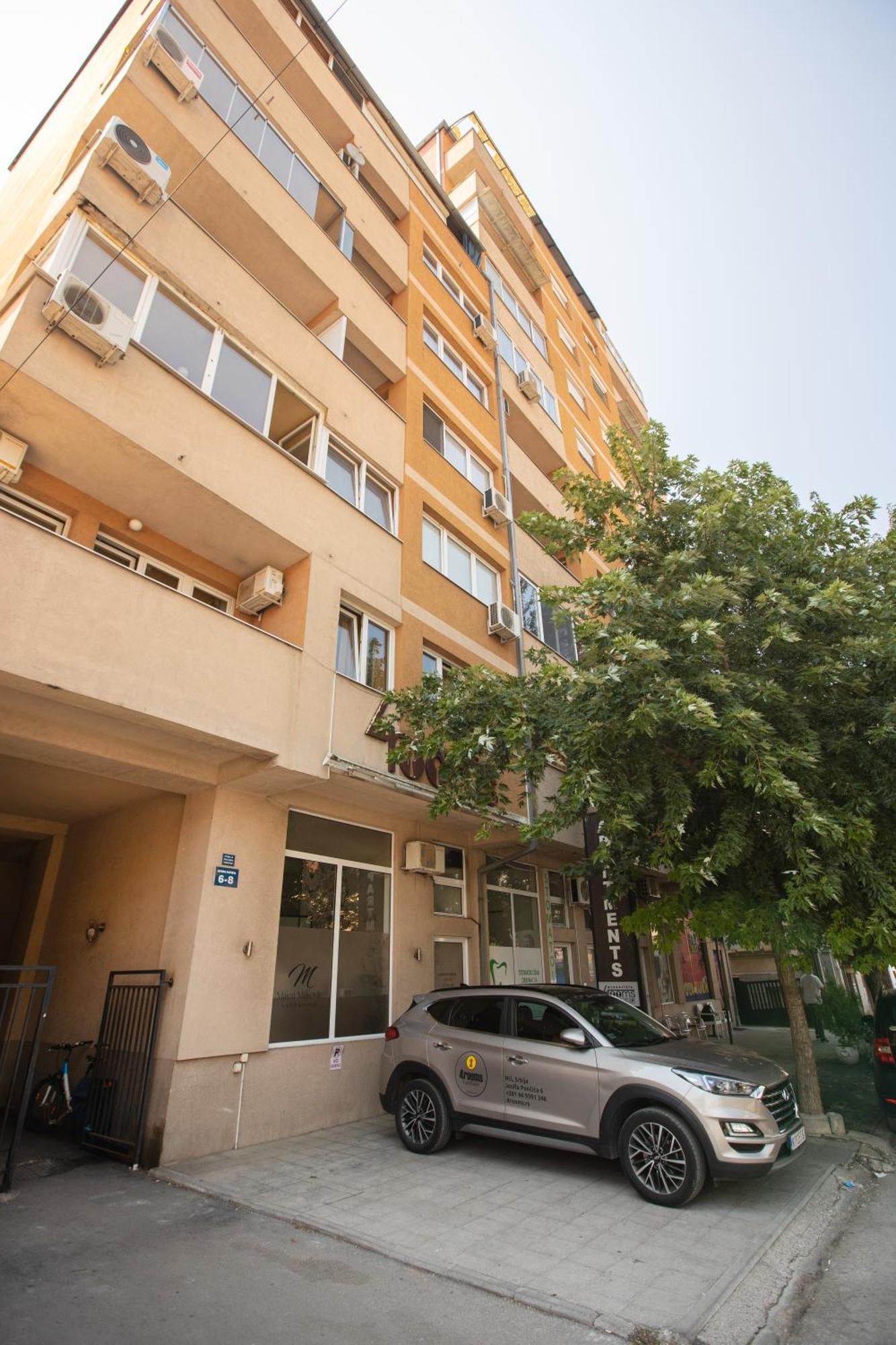 4 Rooms Apartments Ni Esterno foto