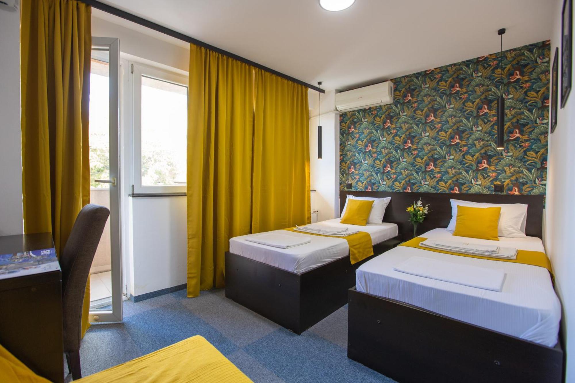 4 Rooms Apartments Ni Esterno foto