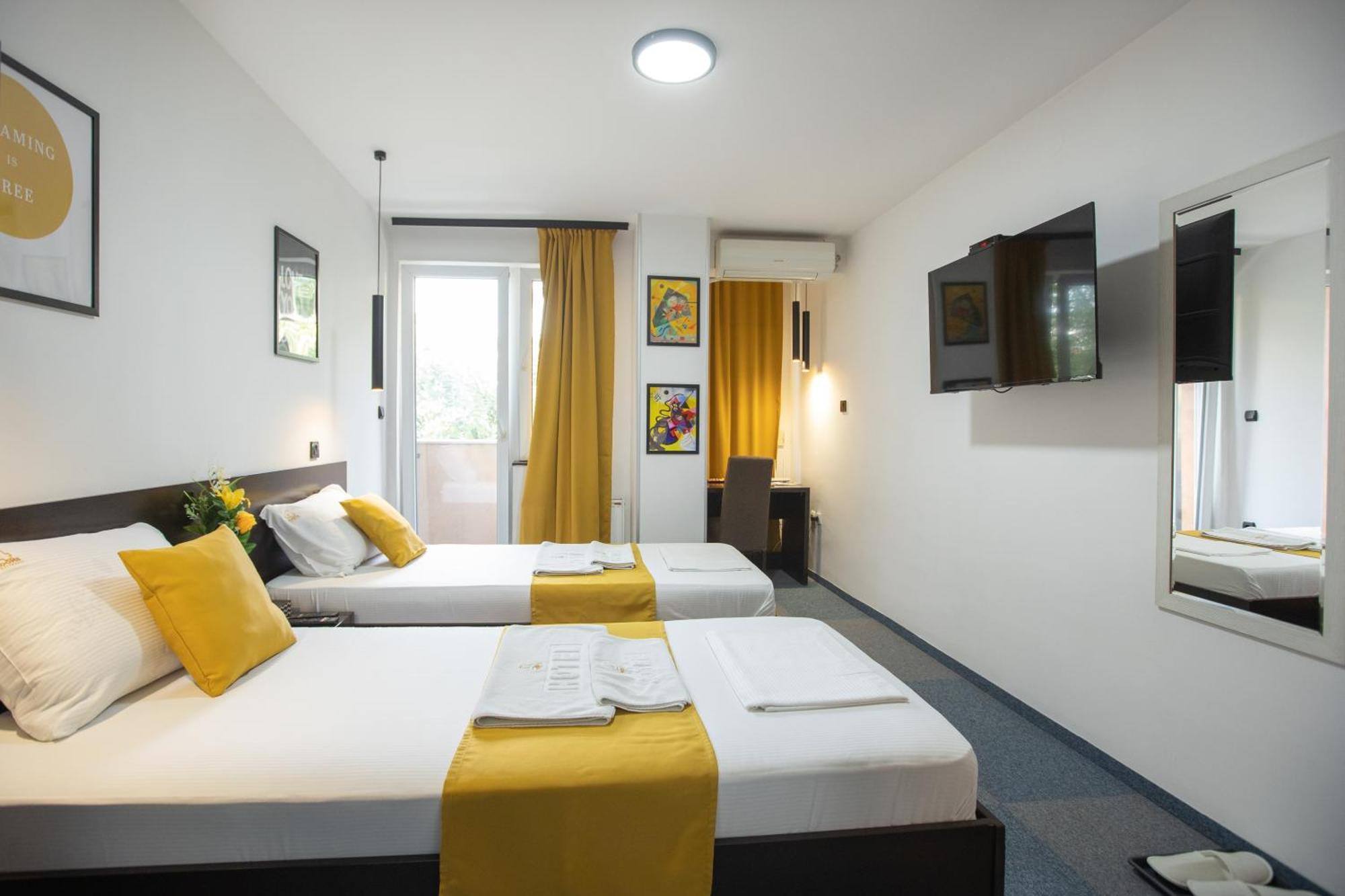 4 Rooms Apartments Ni Esterno foto