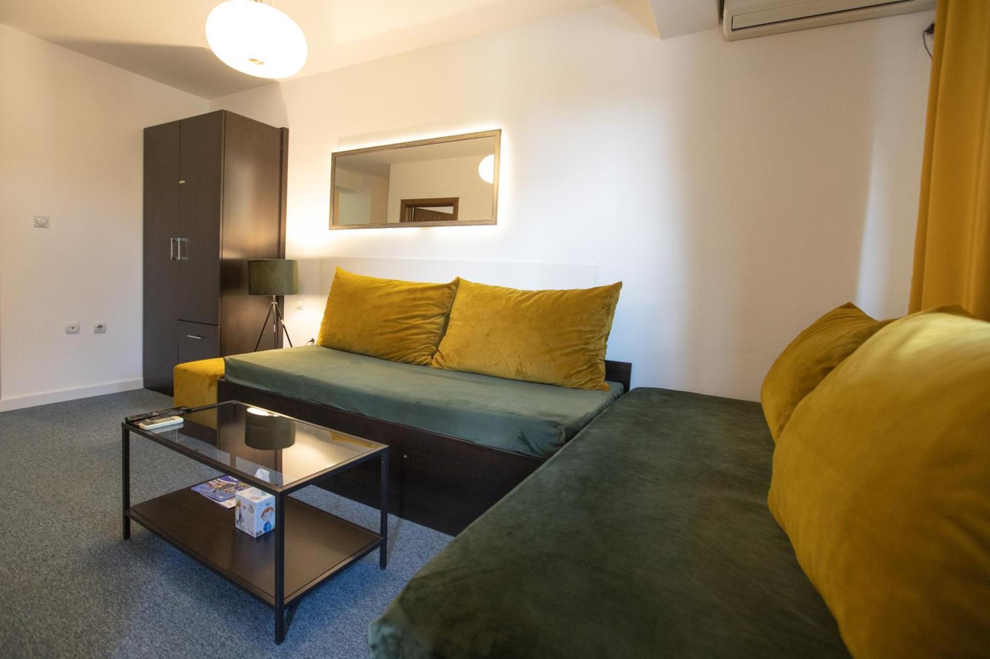 4 Rooms Apartments Ni Esterno foto