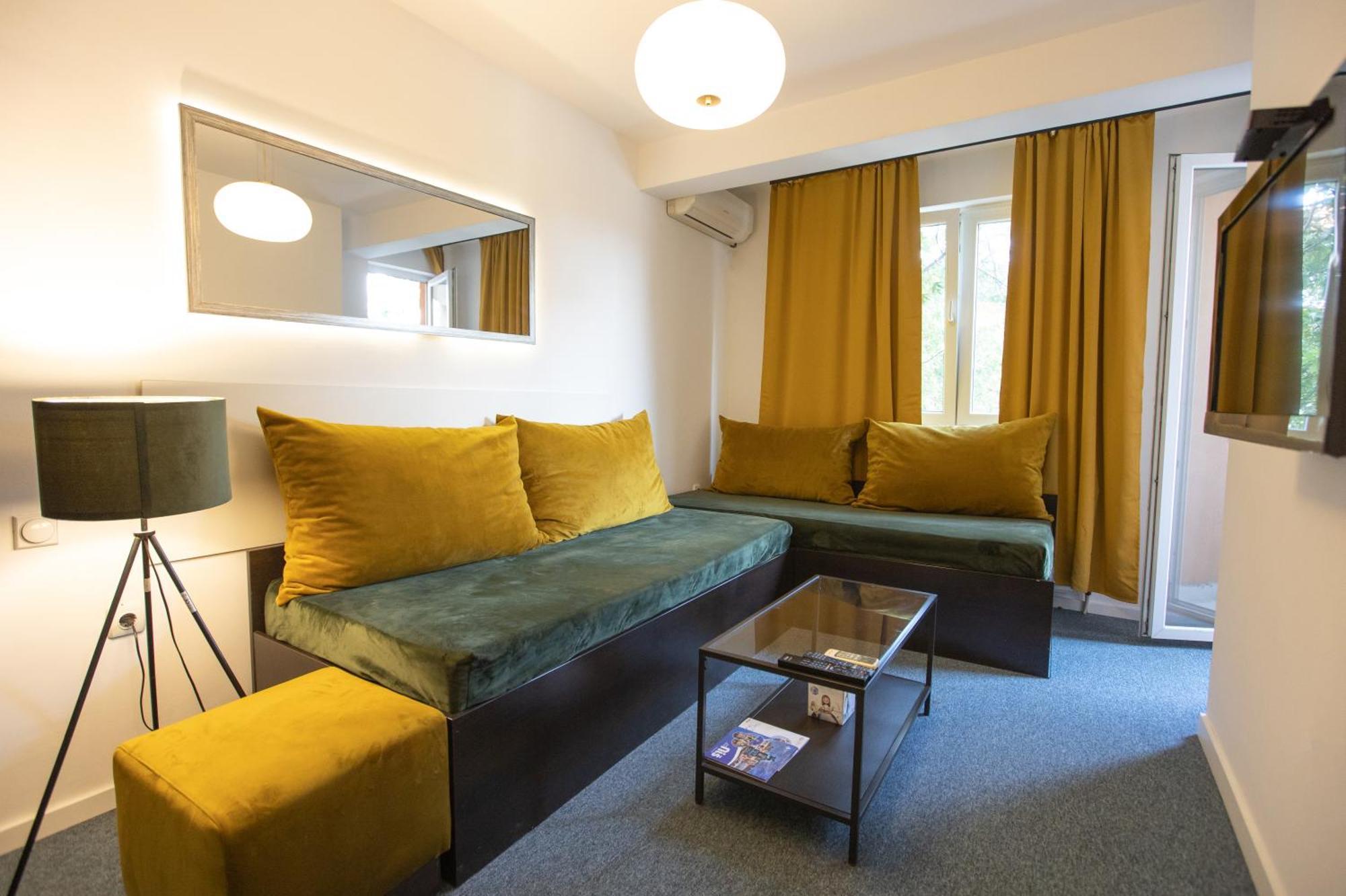 4 Rooms Apartments Ni Esterno foto