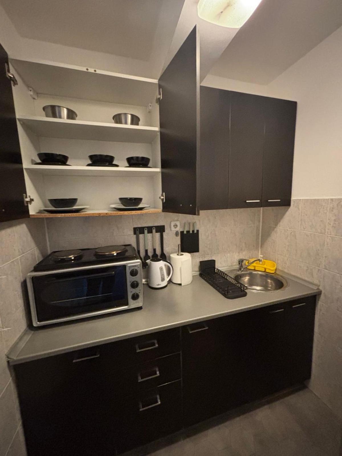 4 Rooms Apartments Ni Esterno foto